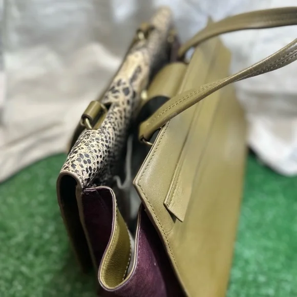Z-Spoke Zac Posen Green & Burgundy with Snake Skin Pattern Shoulder Bag - Picture 7 of 11